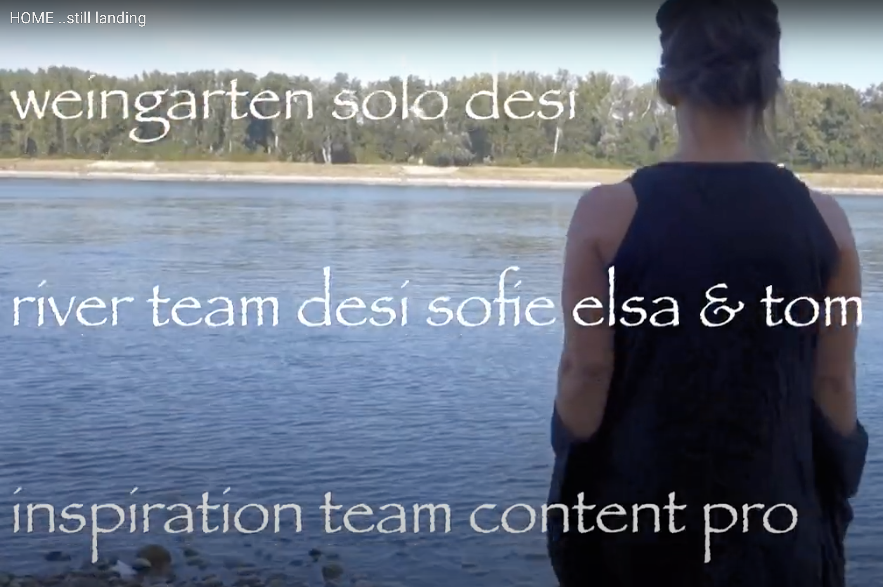 Standbild aus dem Video: Frau von hinten am Donaustrand.